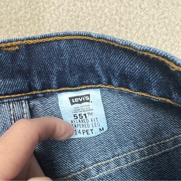 Vtg Levi's 551 Jeans Womens 14P Dark Wash Blue USA 90s Relaxed Tapered High Rise - Picture 5 of 9